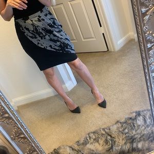 NWOT SKIRT SIZE M Black and gray